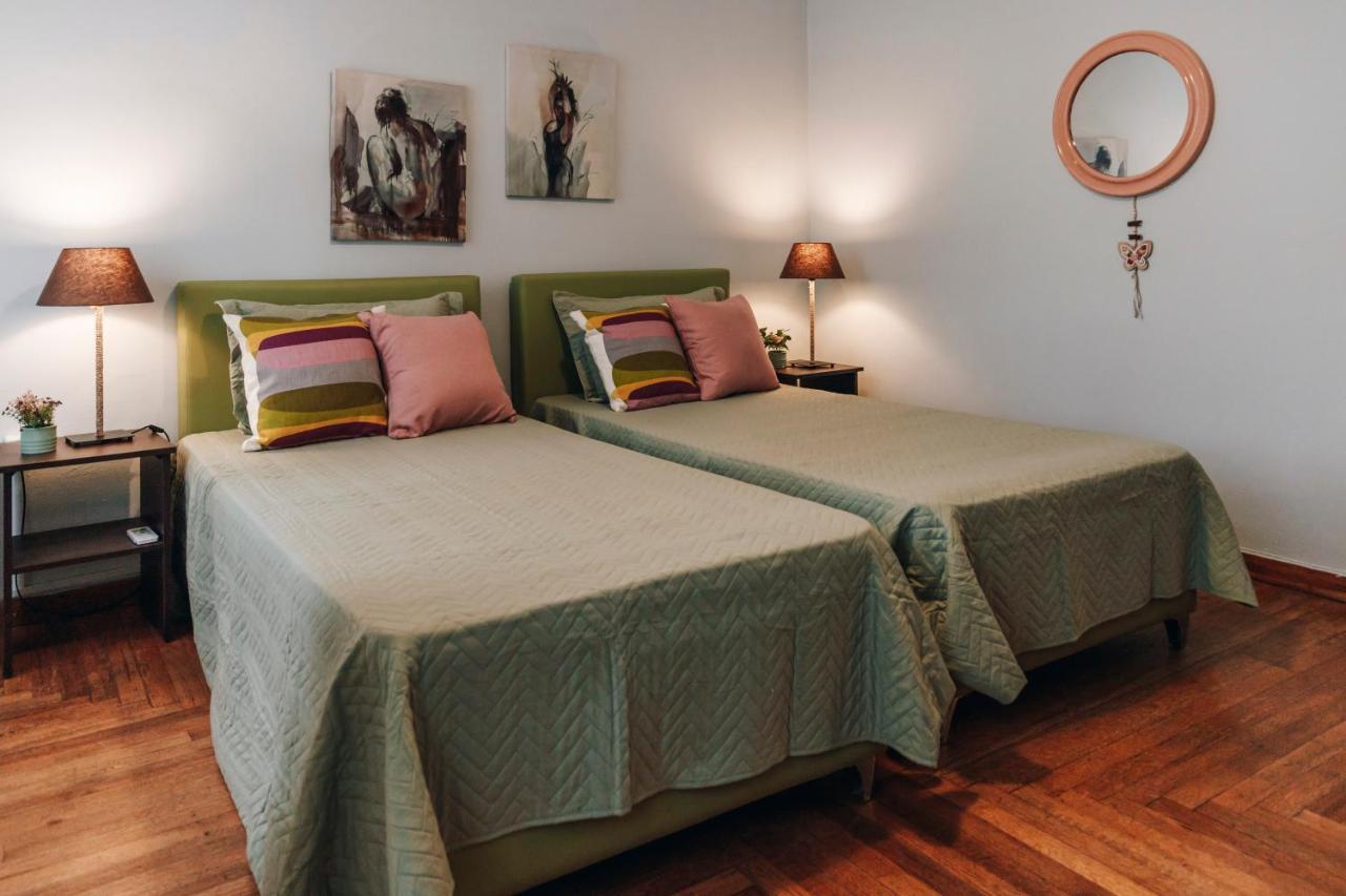 Monastiraki-Psiri, Old Town, 3-Bdr Apt, Sleep 6-10P, Spacious Court Yard Афины Экстерьер фото