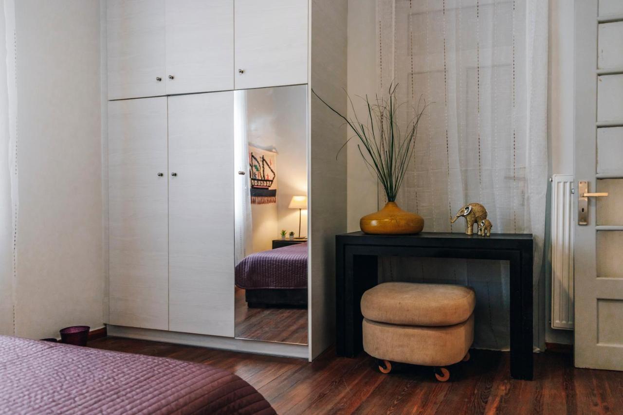Monastiraki-Psiri, Old Town, 3-Bdr Apt, Sleep 6-10P, Spacious Court Yard Афины Экстерьер фото