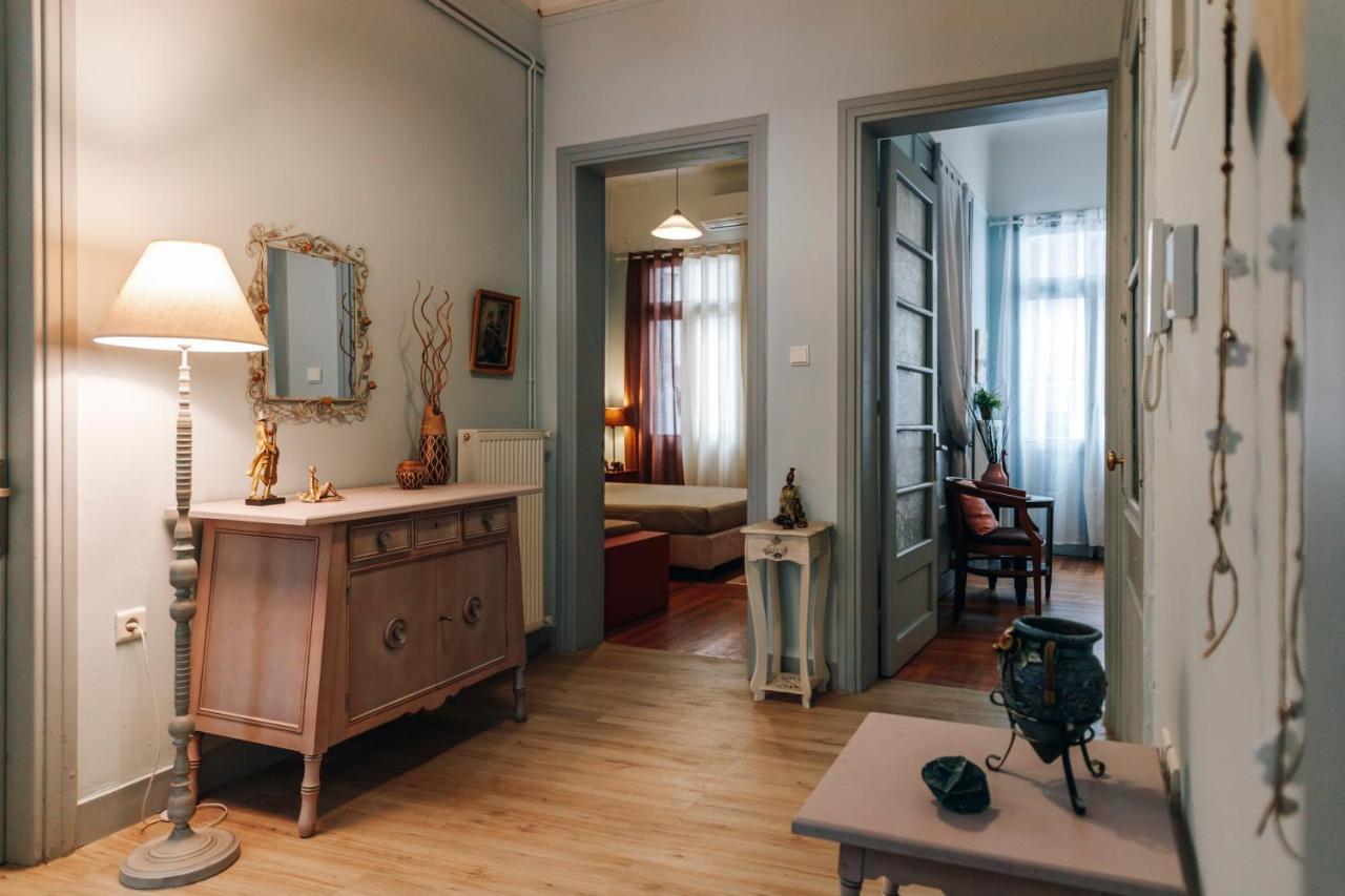 Monastiraki-Psiri, Old Town, 3-Bdr Apt, Sleep 6-10P, Spacious Court Yard Афины Экстерьер фото