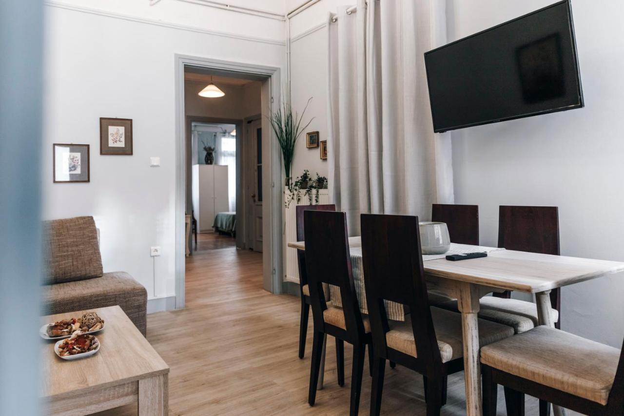 Monastiraki-Psiri, Old Town, 3-Bdr Apt, Sleep 6-10P, Spacious Court Yard Афины Экстерьер фото