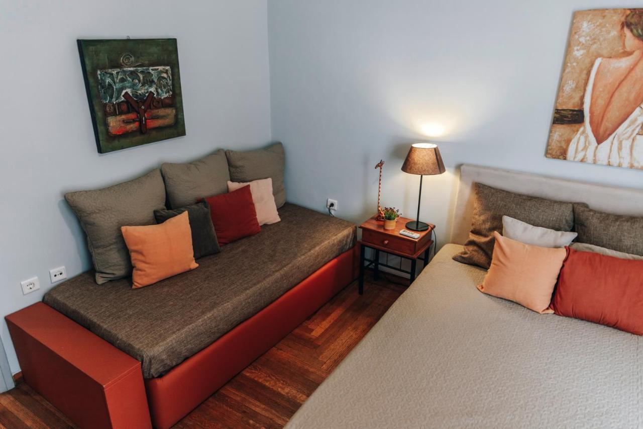 Monastiraki-Psiri, Old Town, 3-Bdr Apt, Sleep 6-10P, Spacious Court Yard Афины Экстерьер фото
